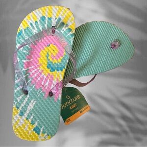 🎄2/$15 *NWT*🩴 kids tie-dye flip flops M